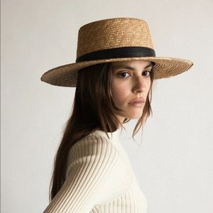 Janessa Leone Klint hat small 56cm